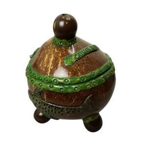 Vintage Handcrafted Cayman Islands Coconut Trinket Jewelry Box Fish Turtle